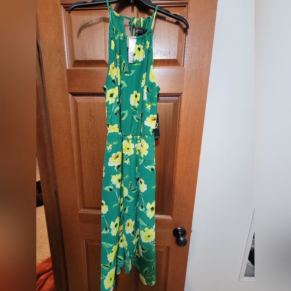 NY & CO spring floral dress